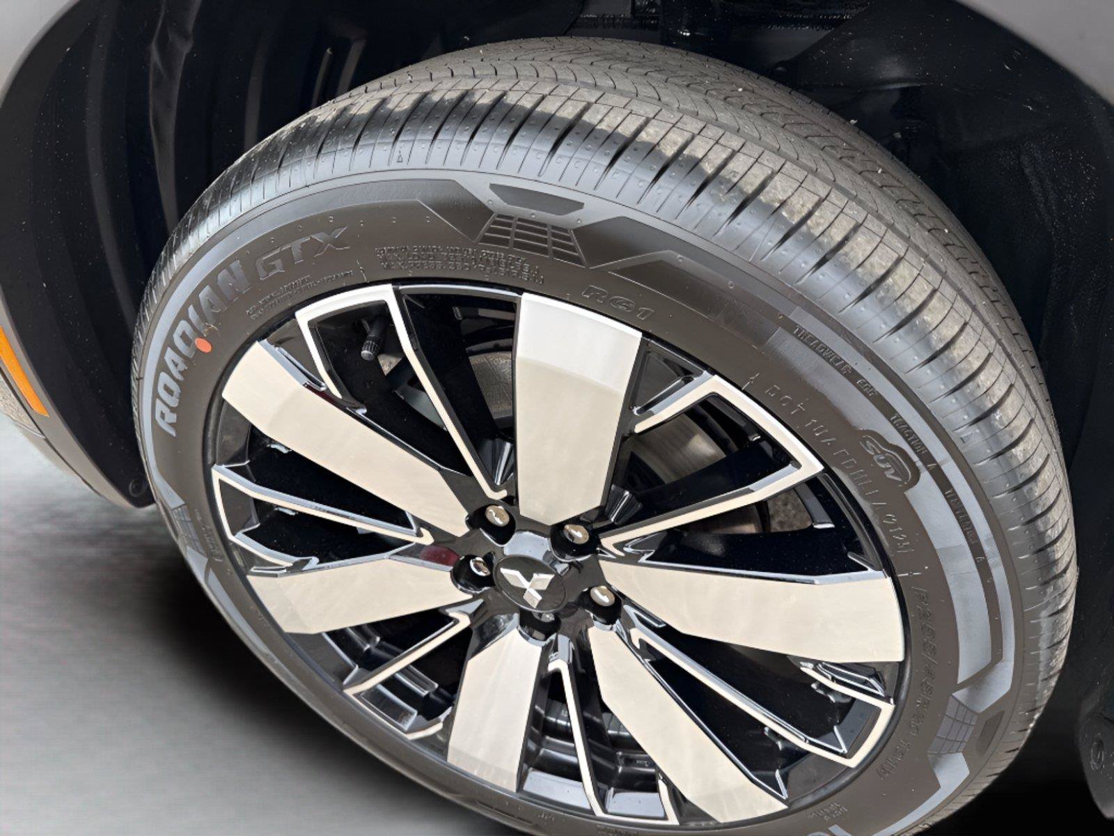 Used 2025 Mitsubishi Outlander SE AWD/4WD image 11