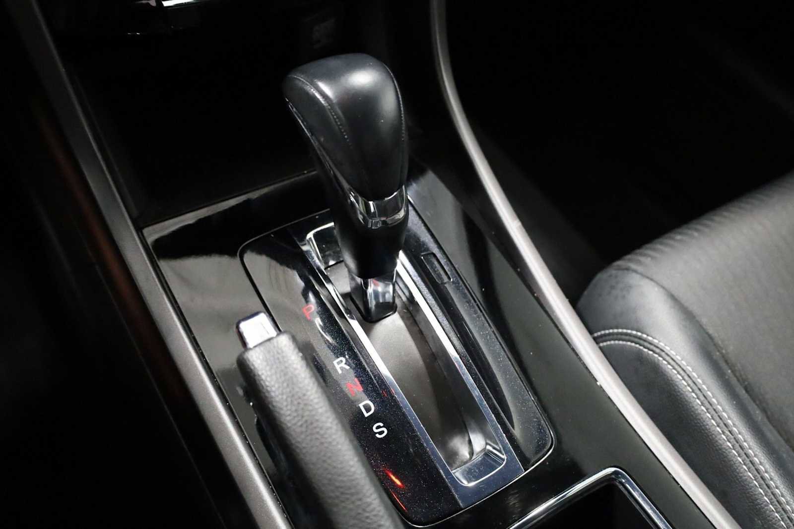 Used 2016 Honda Accord Sport image 26