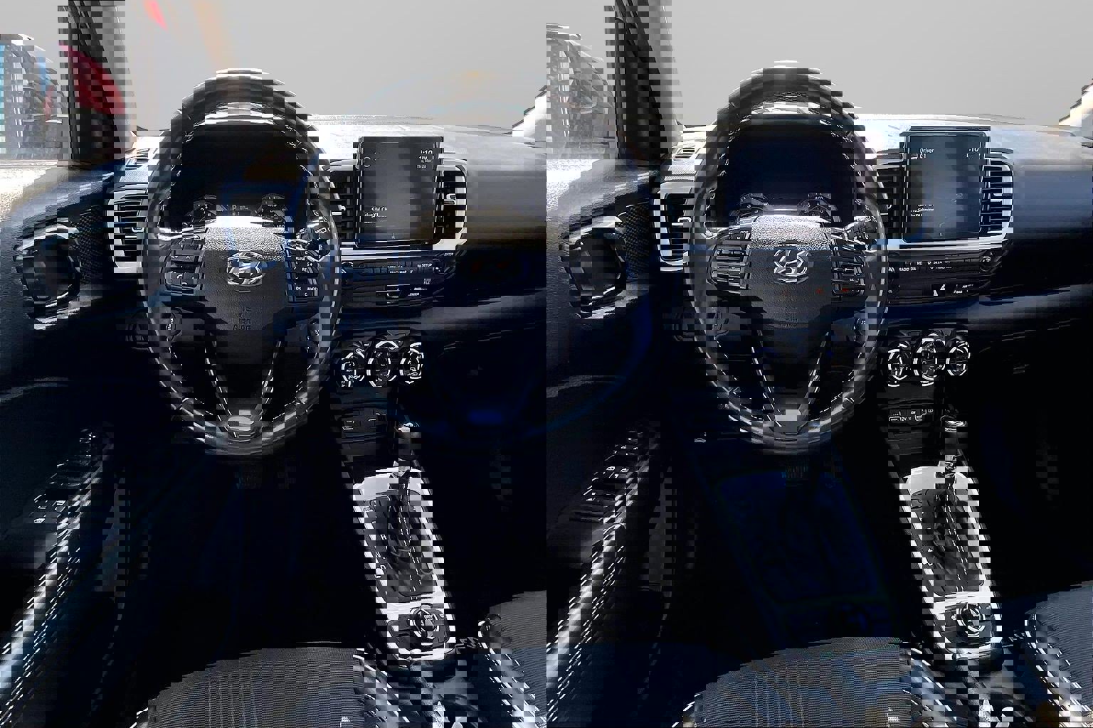 Used 2022 Hyundai Venue Limited image 5