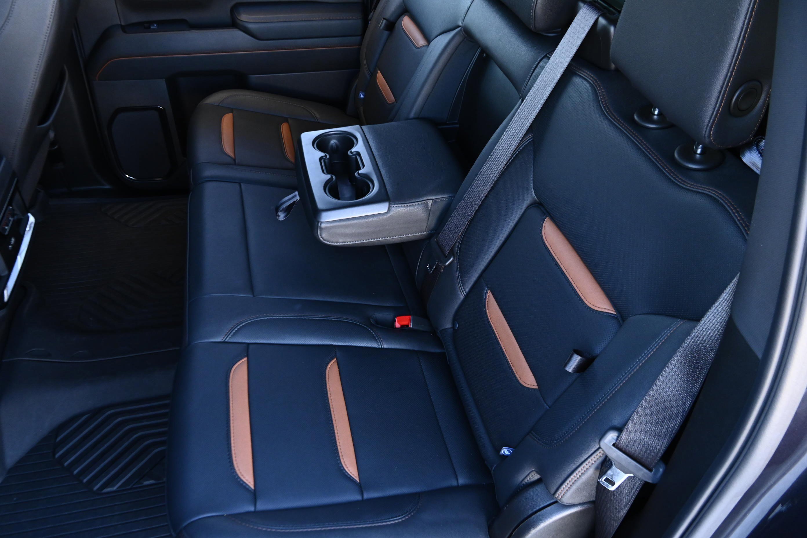 Used 2024 GMC Sierra 2500 AT4 w/ AT4 Premium Plus Package image 12