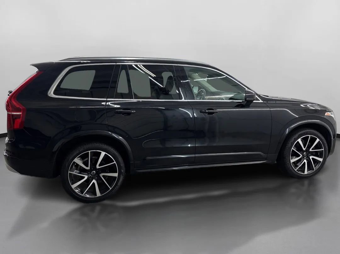 Used 2022 Volvo XC90 T6 Momentum w/ Advanced Package AWD/4WD image 11