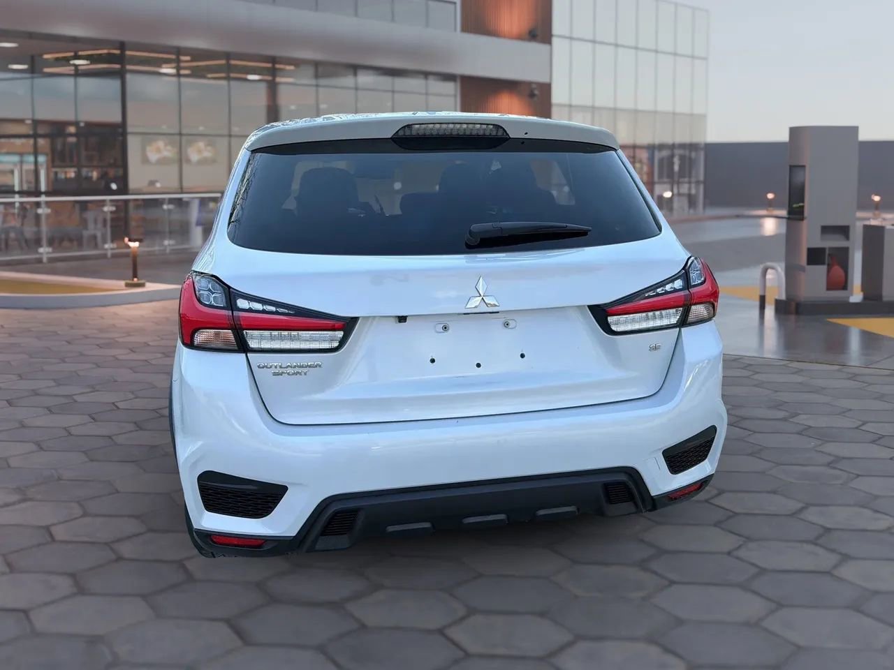 Used 2022 Mitsubishi Outlander Sport SE image 10