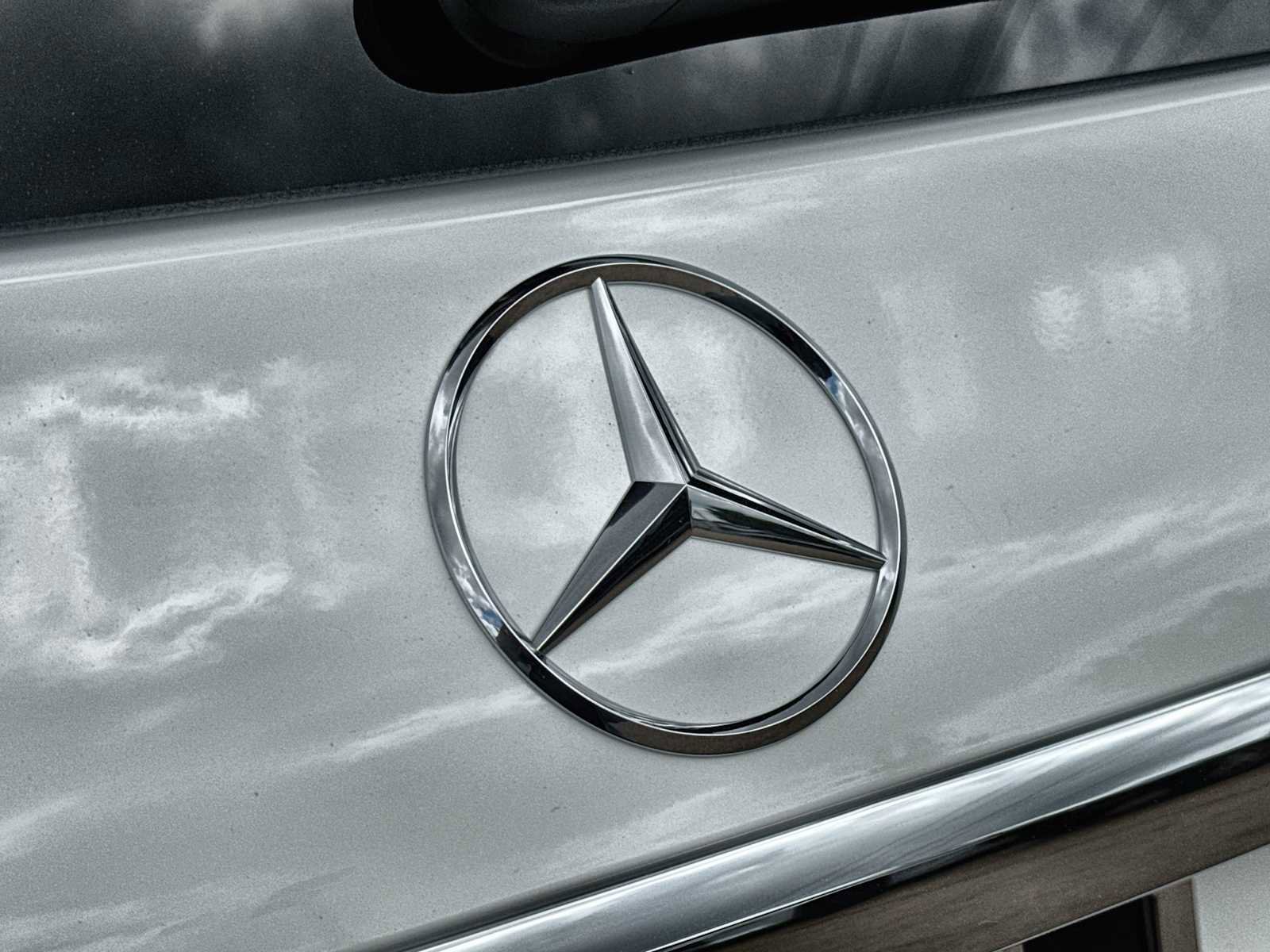 New 2026 Mercedes-Benz GLS 450 4MATIC image 16