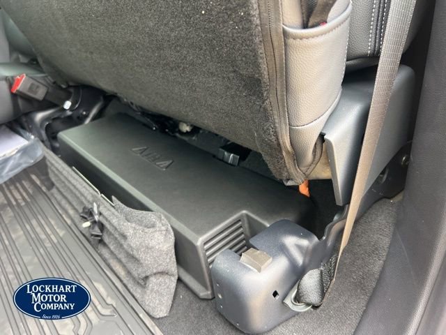 New 2025 Ford F250 XLT w/ Black Appearance Package image 21