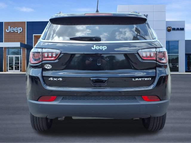 Used 2025 Jeep Compass Limited AWD/4WD image 4