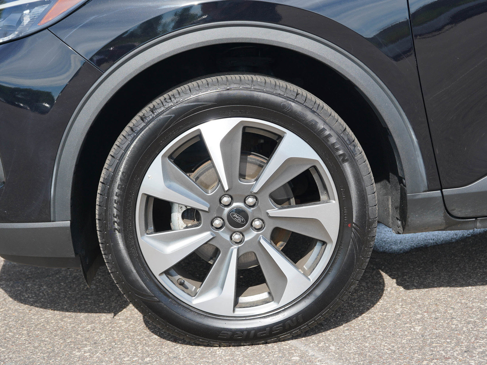 Used 2024 Ford Escape Platinum AWD/4WD image 29