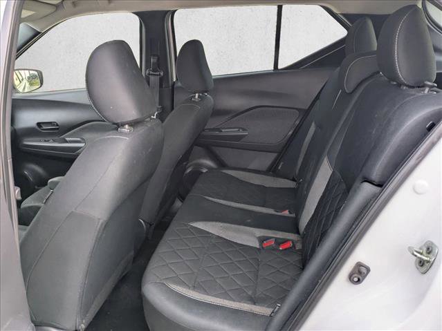 Used 2020 Nissan Kicks S image 16