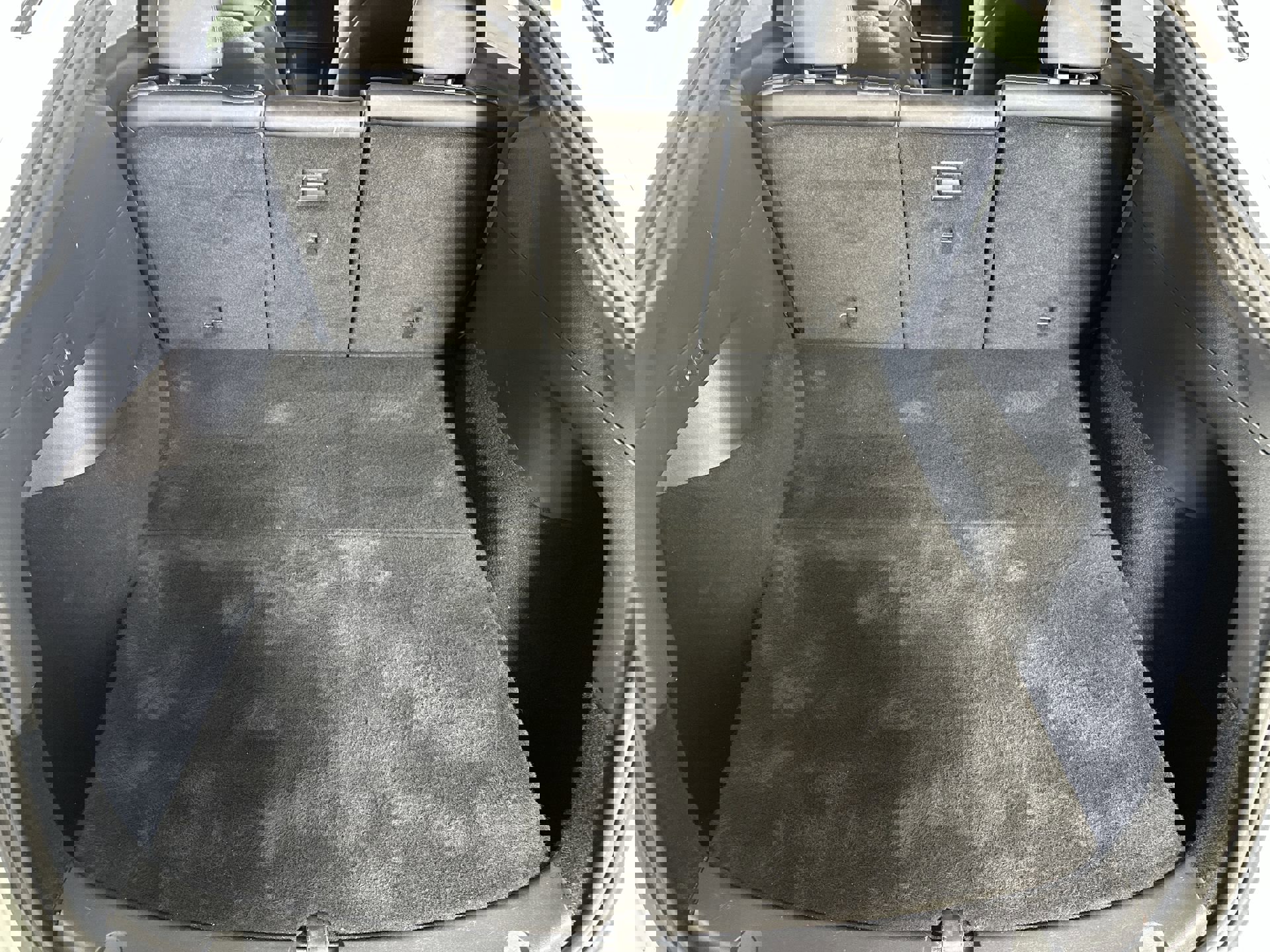 Used 2020 Tesla Model Y Long Range image 29