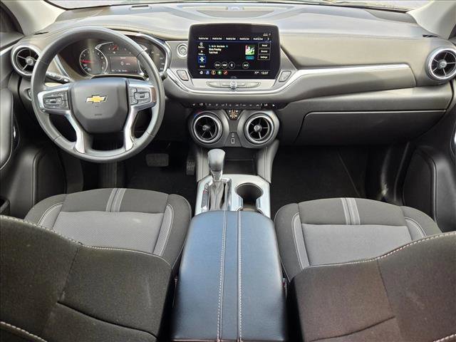 Used 2025 Chevrolet Blazer LT FWD image 13