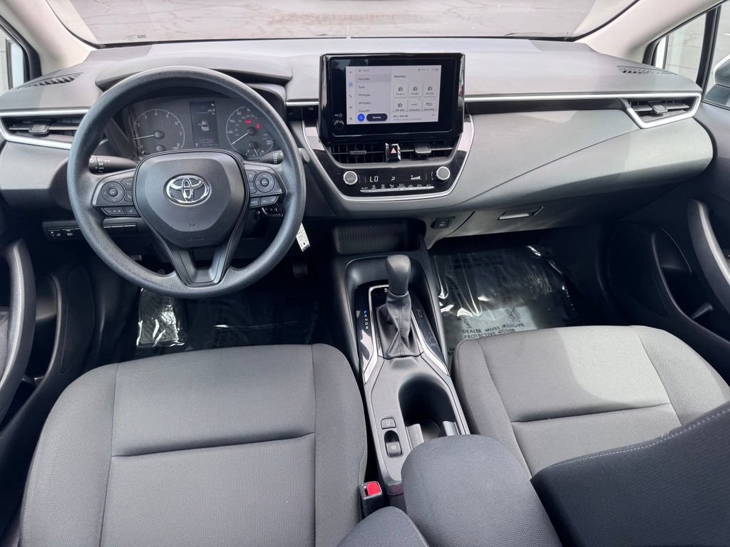 Used 2024 Toyota Corolla LE FWD image 5