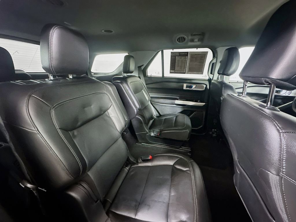 Used 2022 Ford Explorer Limited image 11