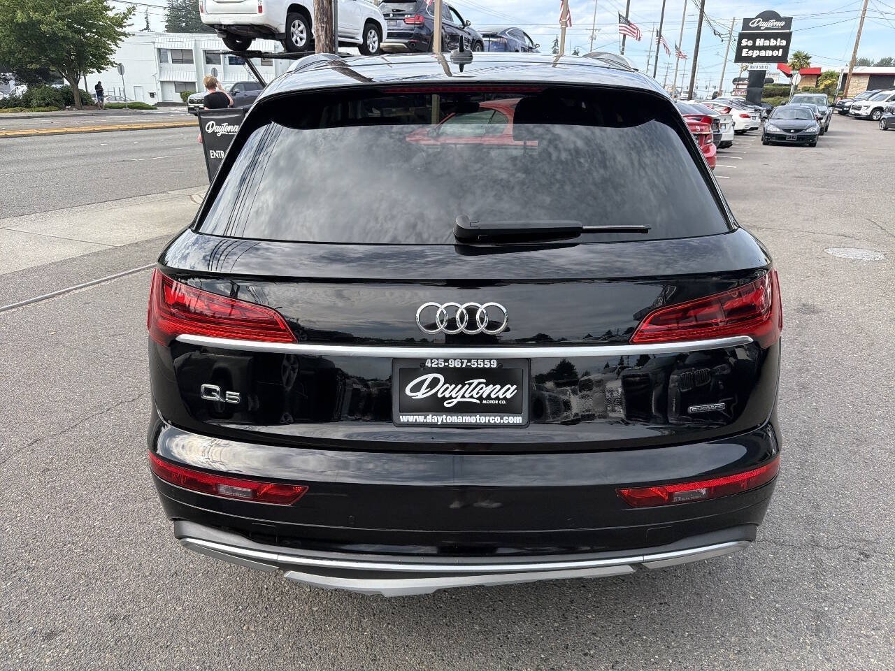 Used 2023 Audi Q5 2.0T Premium w/ Convenience Package AWD/4WD image 4