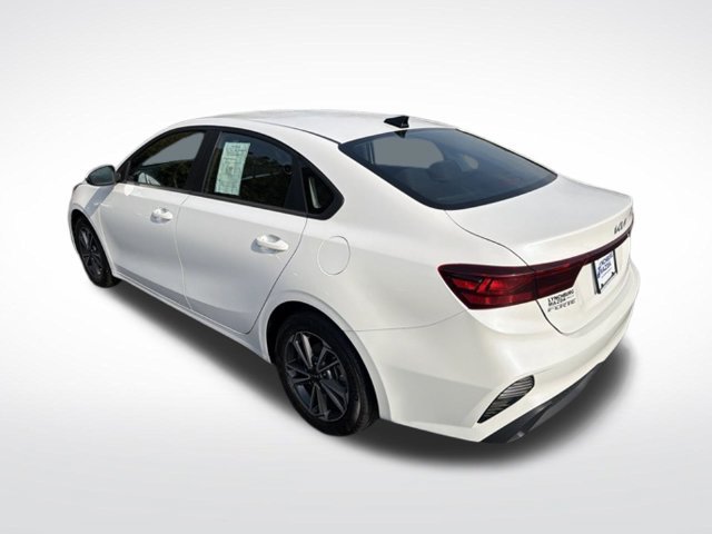 Used 2023 Kia Forte LXS w/ LXS Technology Package FWD image 4