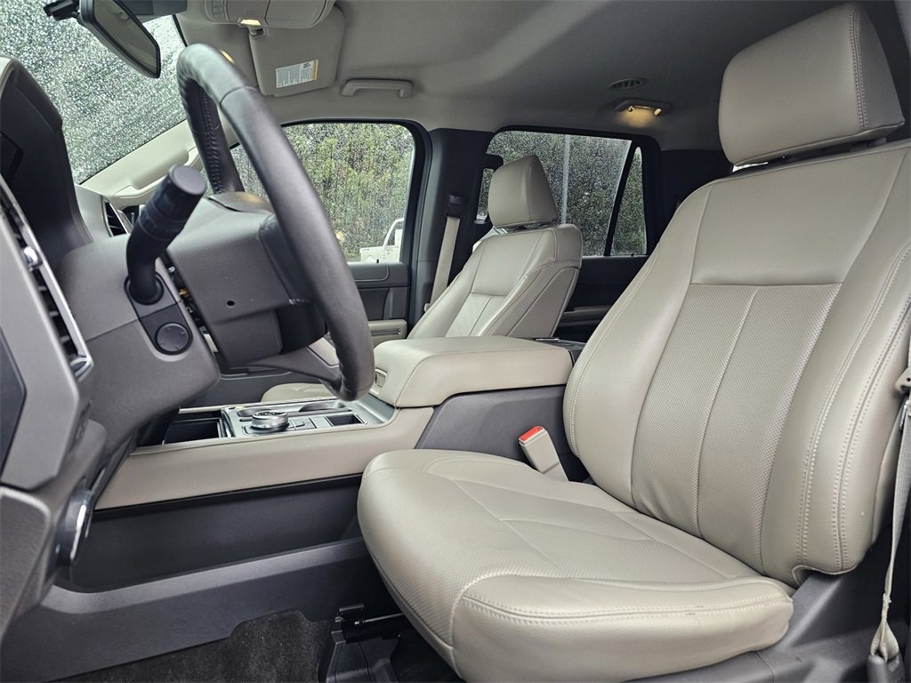 Used 2021 Ford Expedition XLT image 14