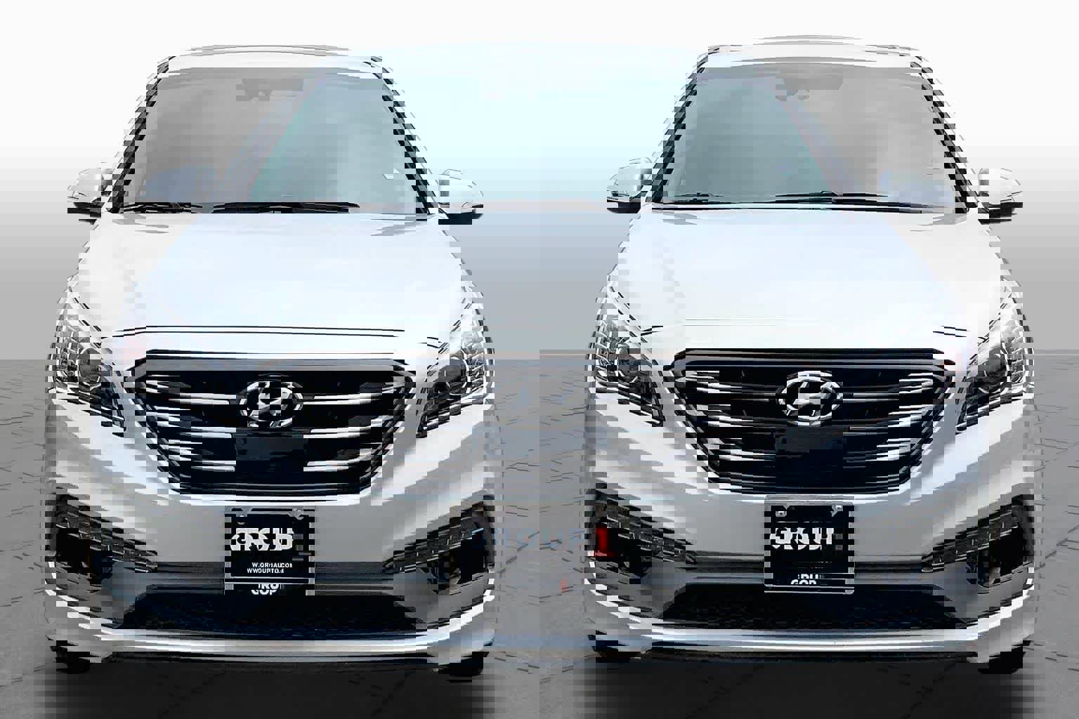 Used 2017 Hyundai Sonata Limited w/ Ultimate Package 04 FWD image 4