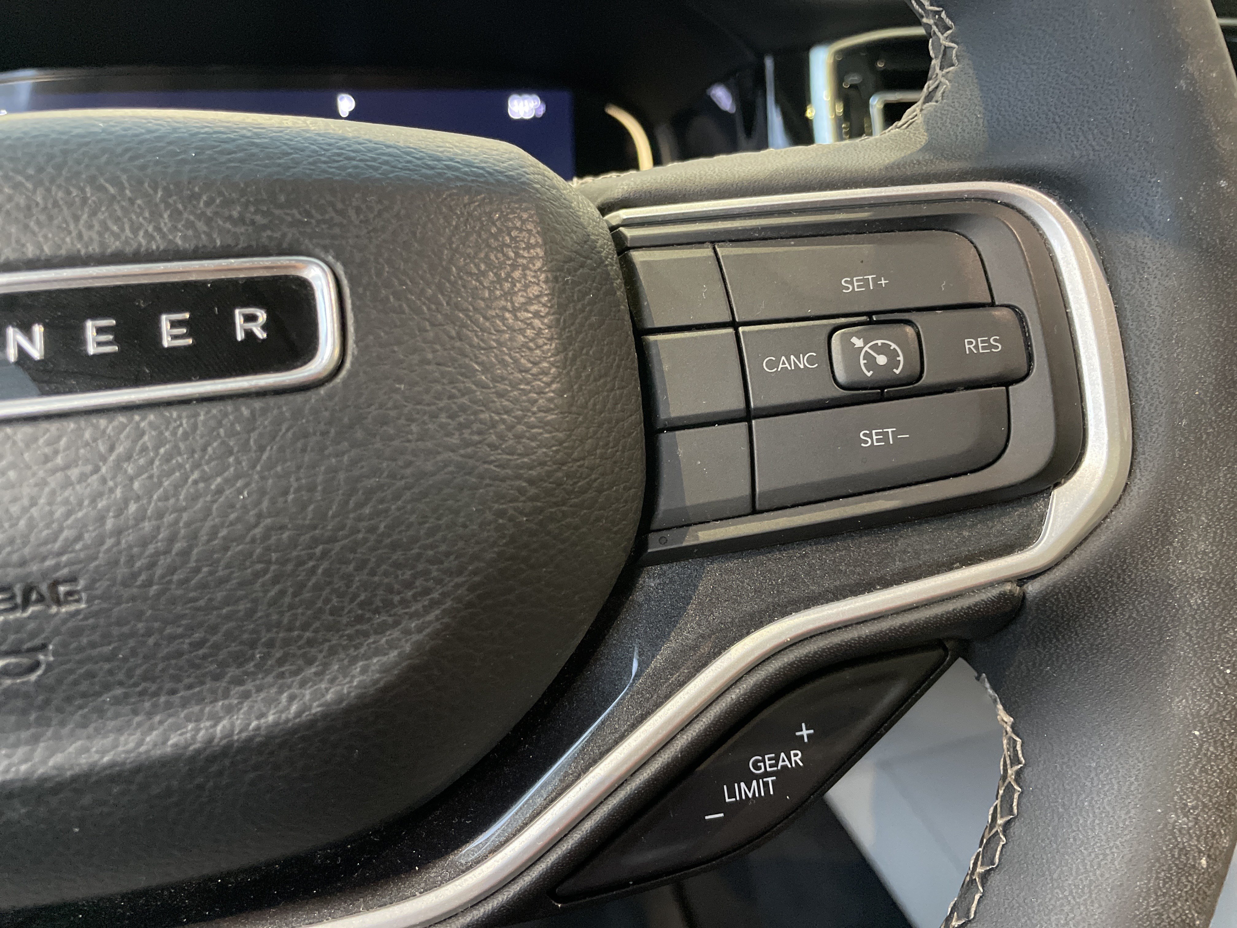 Used 2022 Jeep Wagoneer Series I w/ Premium Group I AWD/4WD image 21