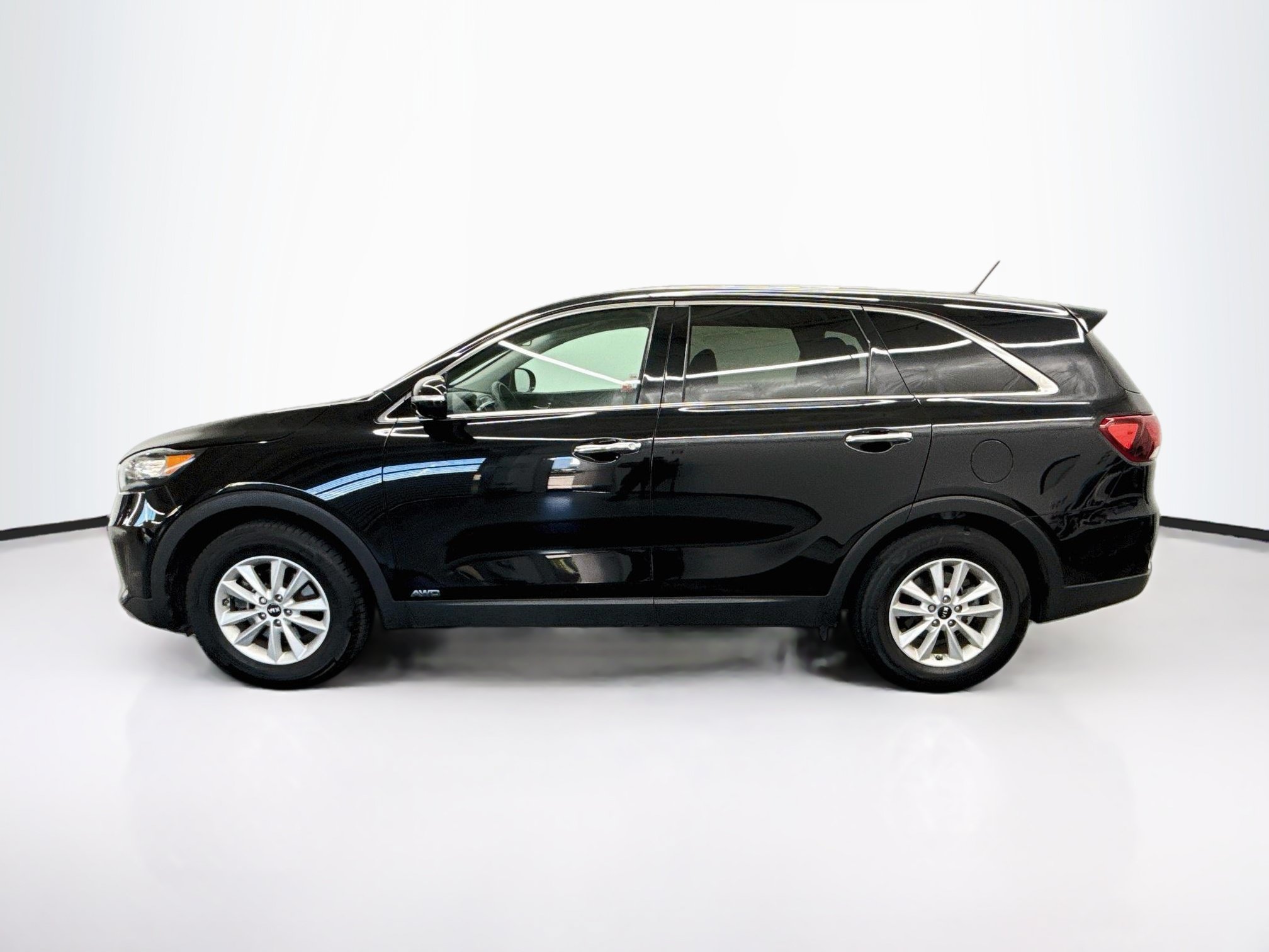 Used 2019 Kia Sorento AWD image 4