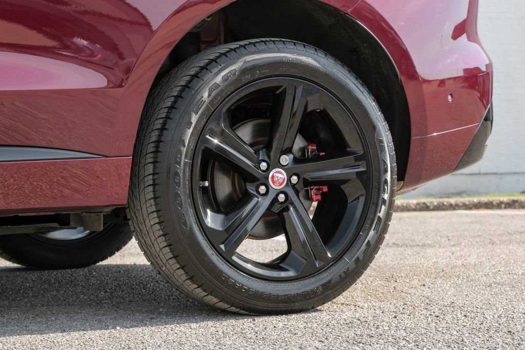 Used 2017 Jaguar F-PACE S image 71