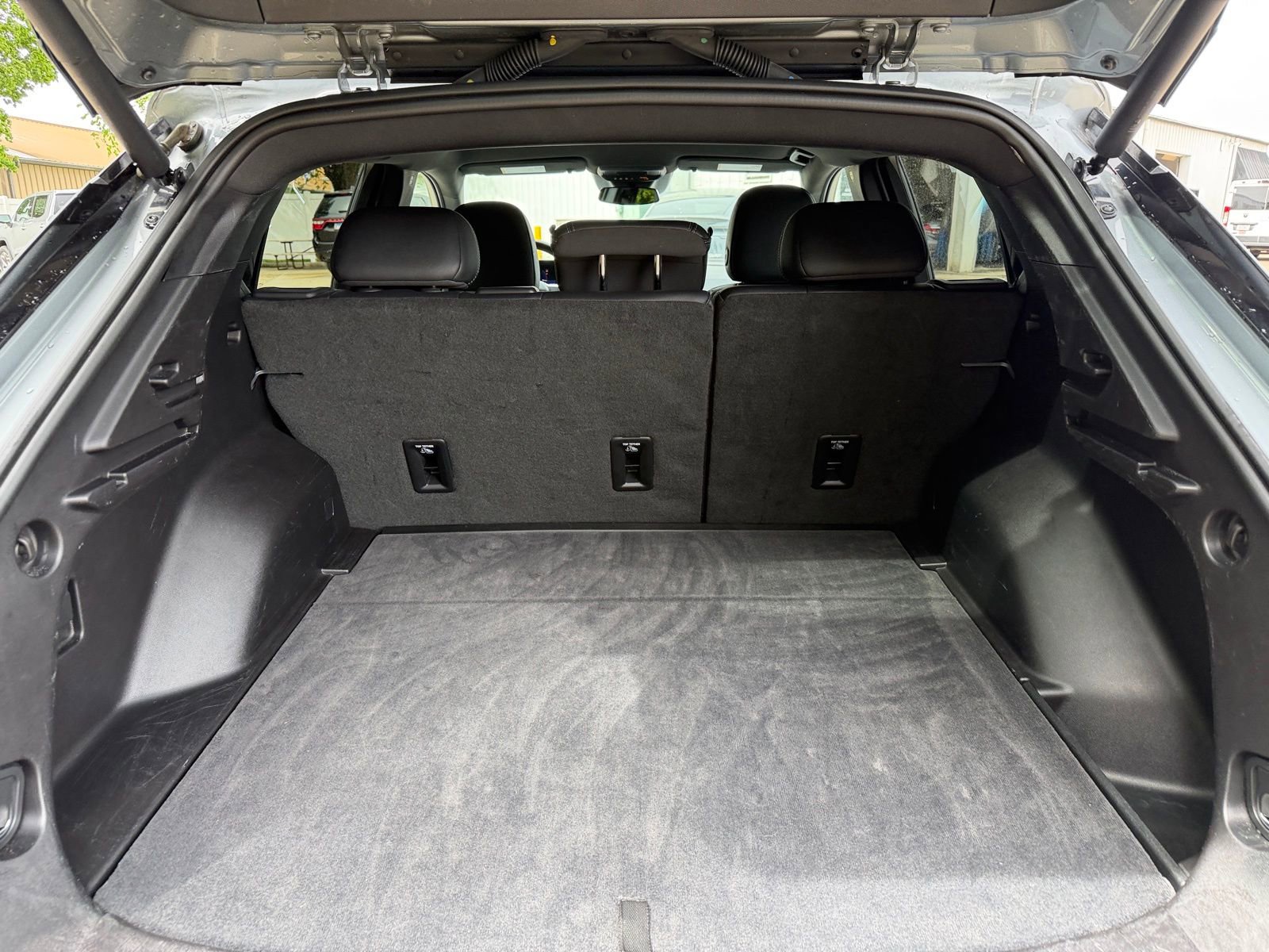Used 2025 Chevrolet Equinox EV LT w/ Convenience Package FWD image 34