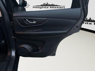 Used 2016 Nissan Rogue SV w/ SV Premium Package AWD/4WD image 27
