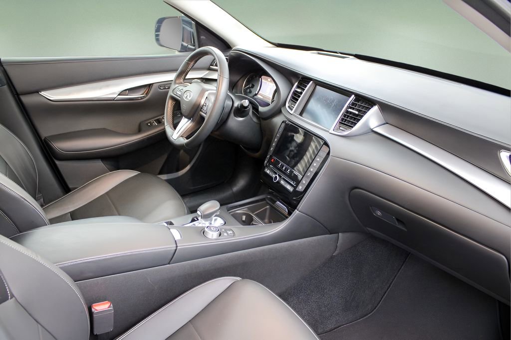 Used 2021 INFINITI QX50 Sensory image 15