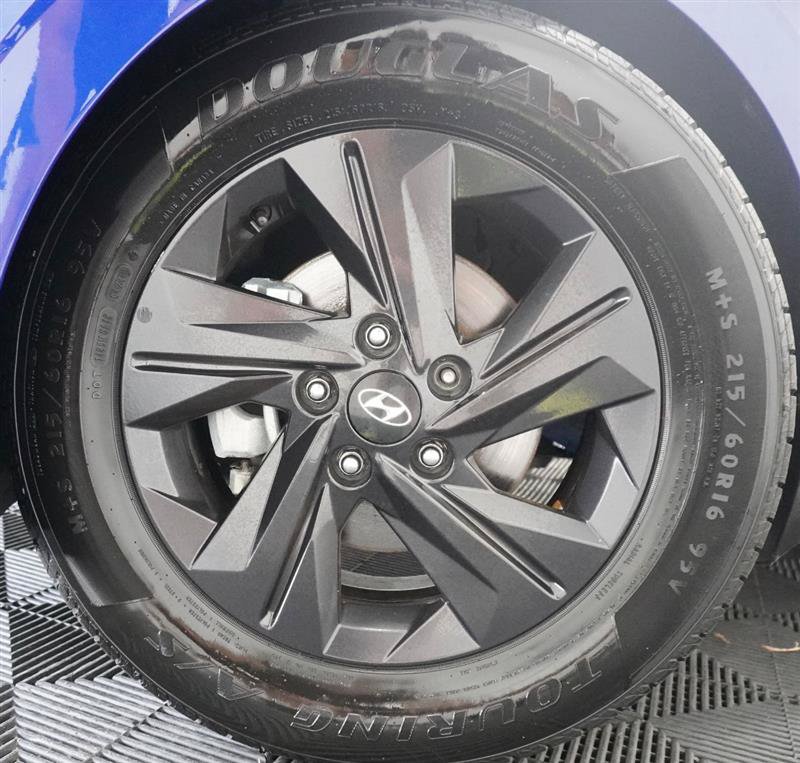 Used 2022 Hyundai Elantra SEL FWD image 6