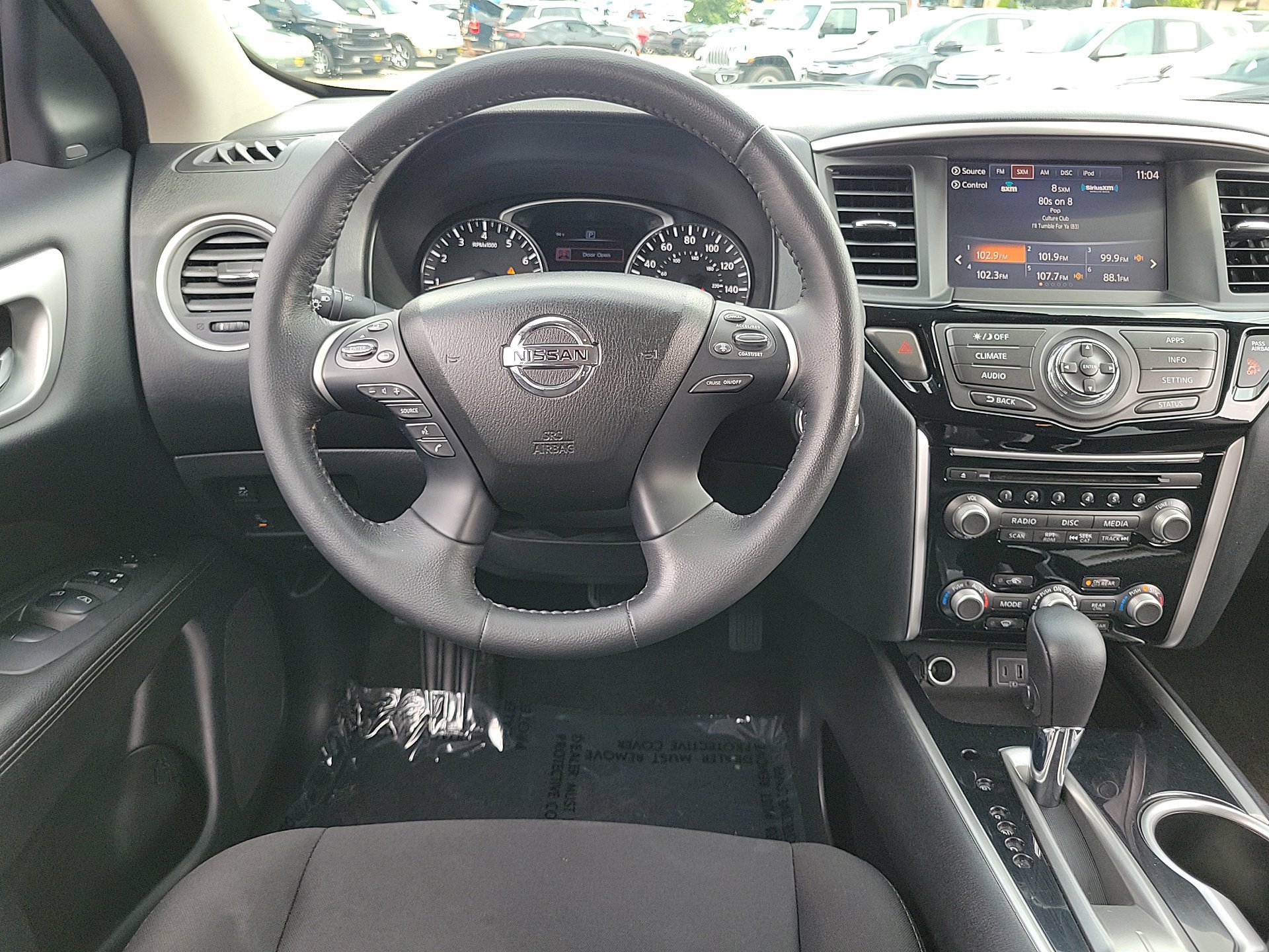 Used 2020 Nissan Pathfinder SV image 9