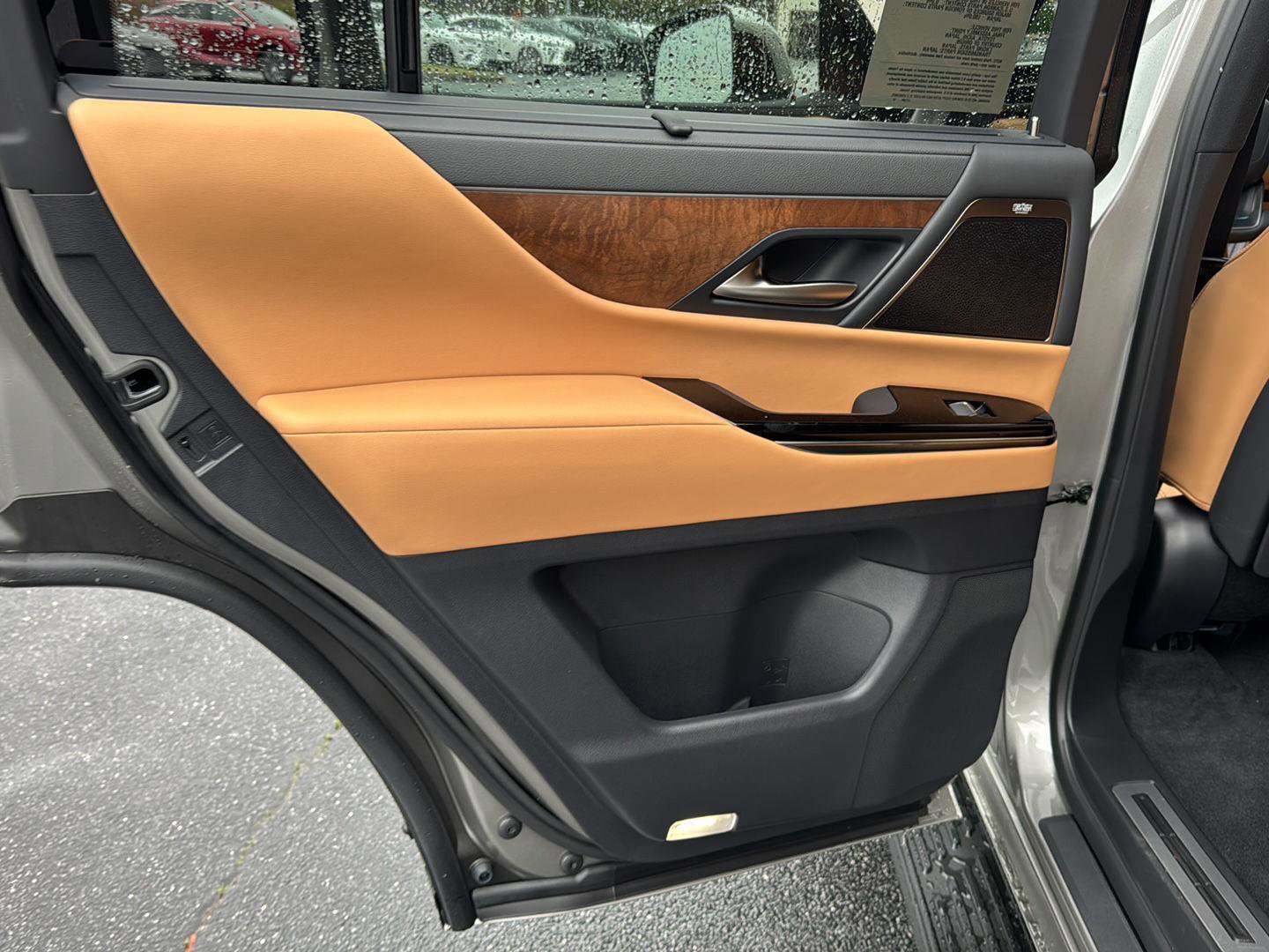 New 2026 Lexus LX 700h Luxury image 15