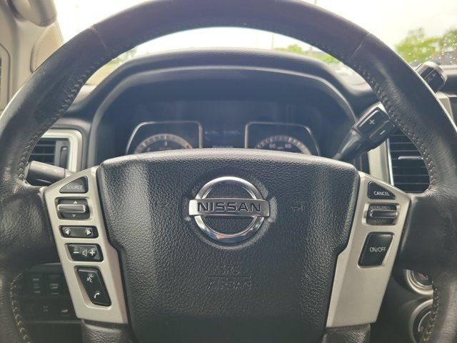 Used 2019 Nissan Titan PRO-4X w/ Pro-4x Convenience Package AWD/4WD image 23