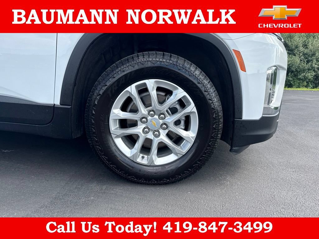 Used 2022 Chevrolet Traverse LS FWD image 13
