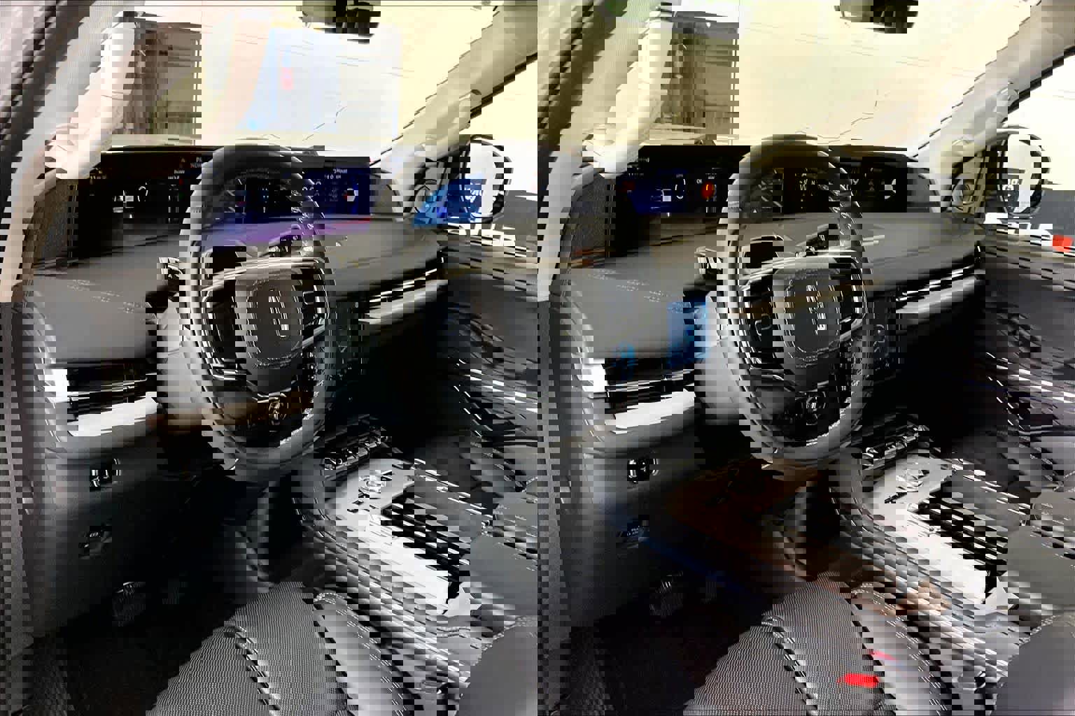 Used 2025 Lincoln Navigator Reserve image 16