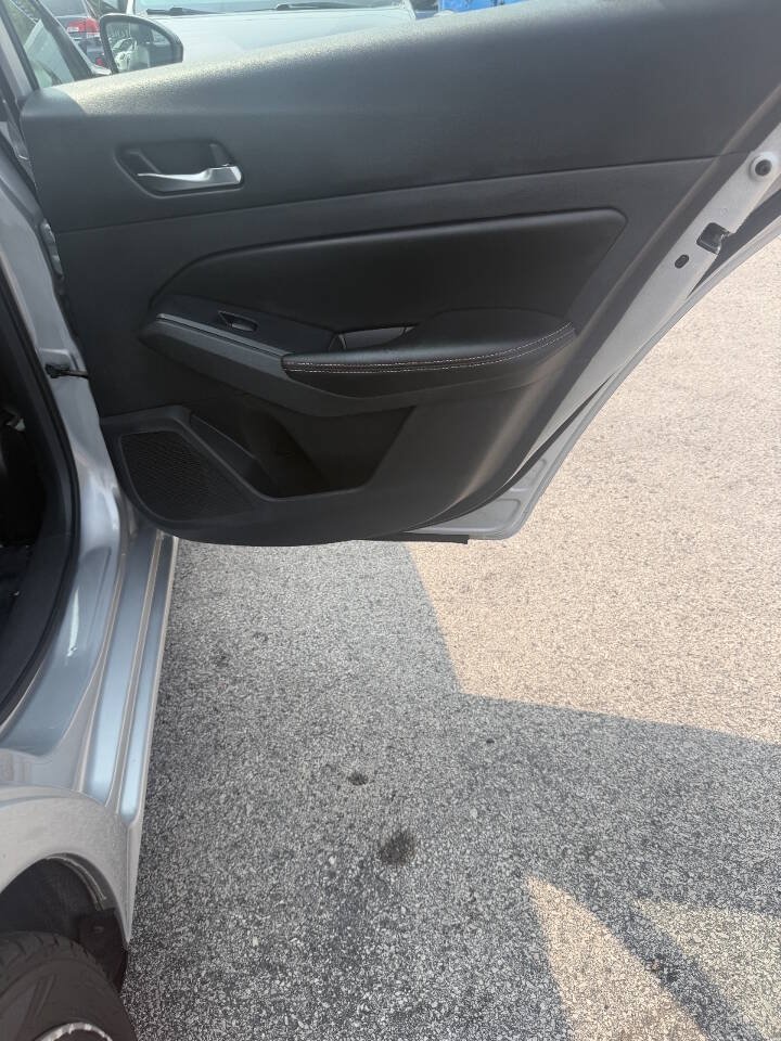 Used 2019 Nissan Altima 2.5 SR FWD image 8