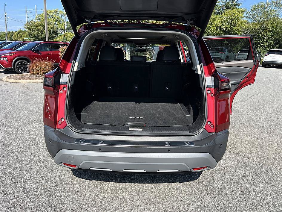 Certified 2023 Nissan Rogue SV w/ SV Premium B Package FWD image 15