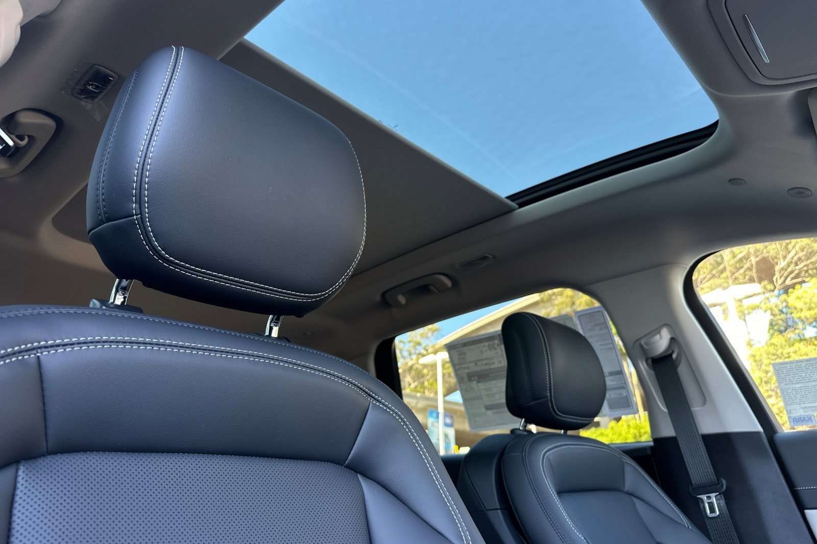 New 2025 Lincoln Nautilus Premier w/ Equipment Group 102A image 16