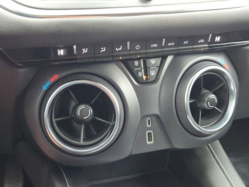 Used 2023 Chevrolet Blazer LT w/ Driver Confidence Package image 31