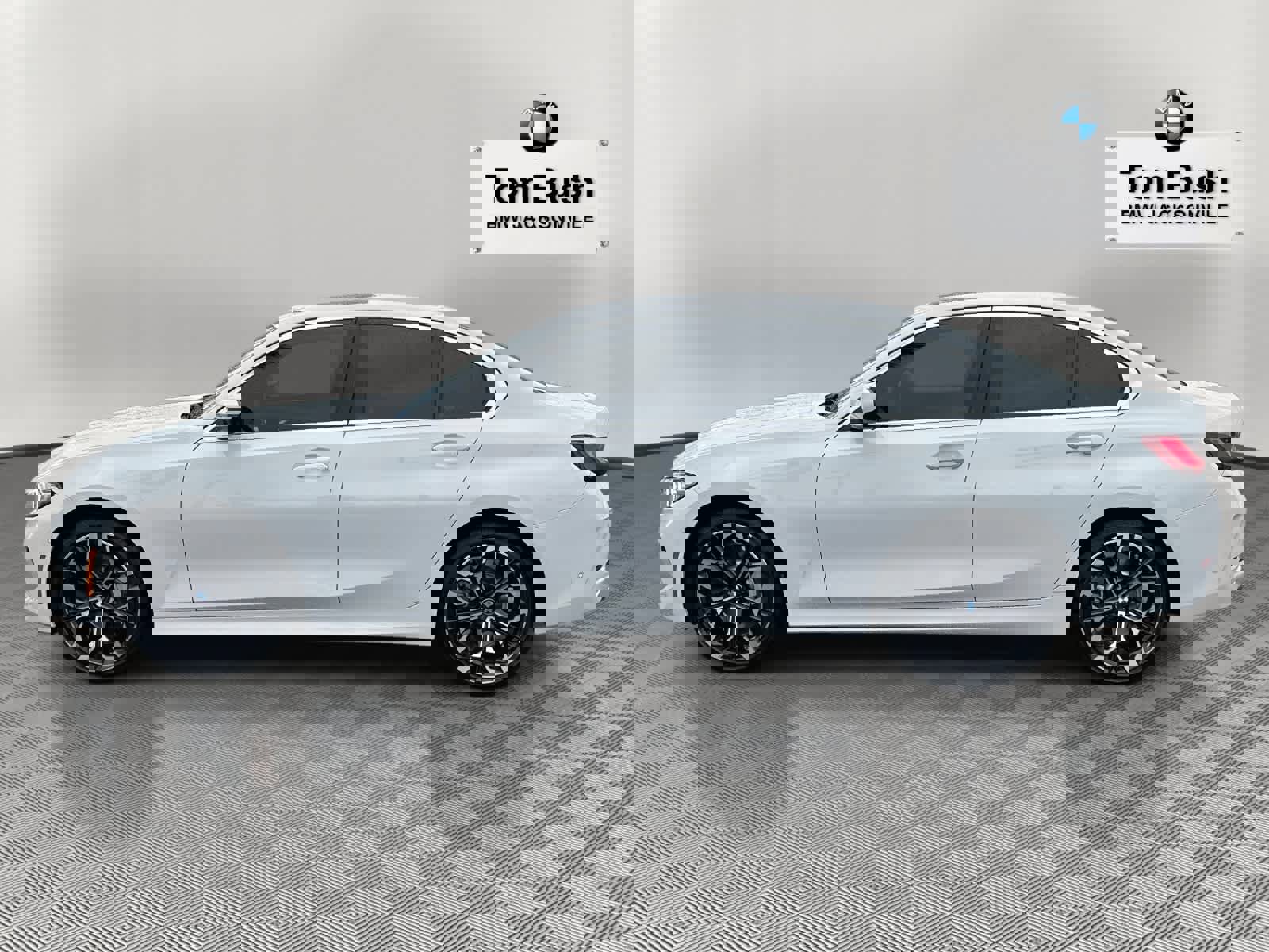 Certified 2025 BMW 330i Sedan w/ Premium Package image 6