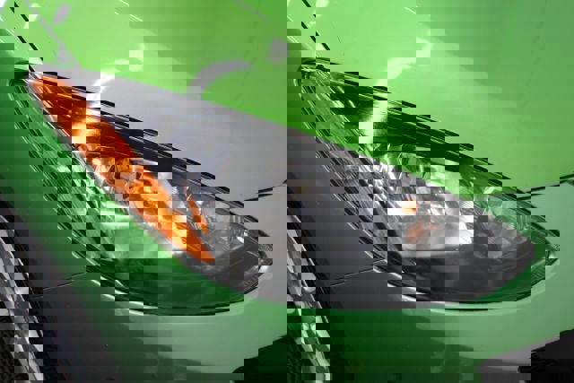 Used 2012 MAZDA MAZDA2 Touring FWD image 21