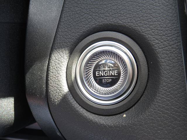 Used 2019 Mercedes-Benz C 300 4MATIC Sedan image 17