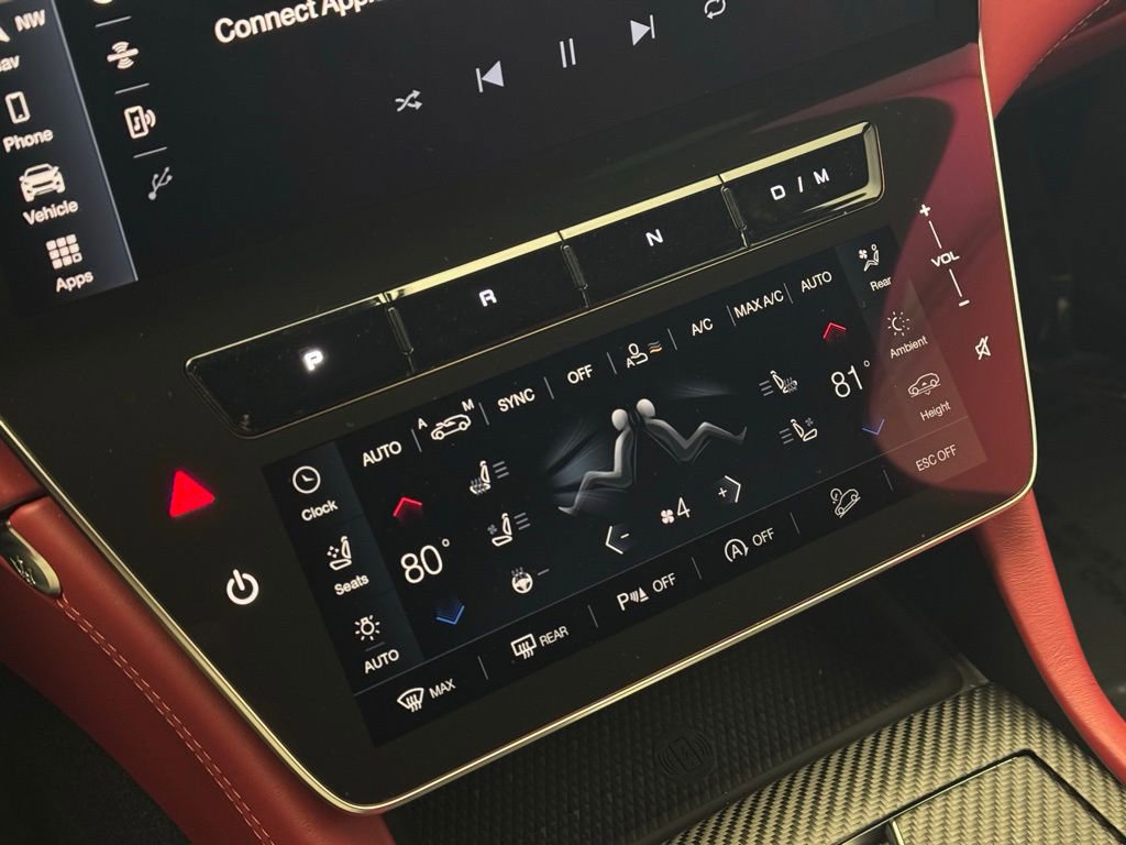 Used 2024 Maserati Grecale Trofeo image 32