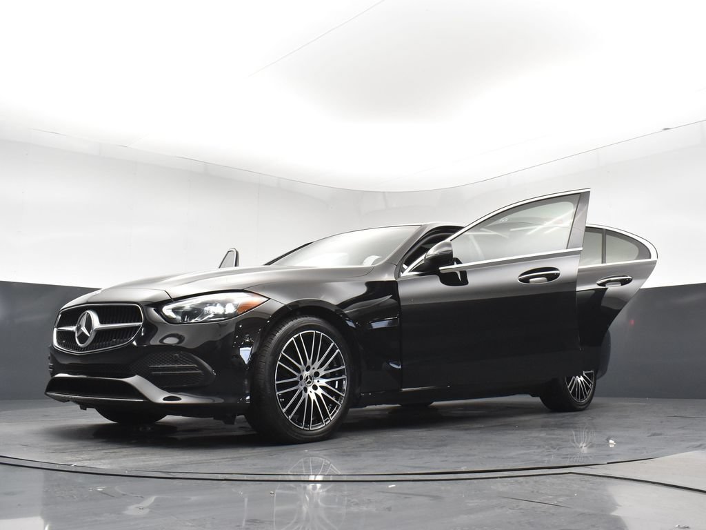 Used 2025 Mercedes-Benz C 300 4MATIC Sedan image 34