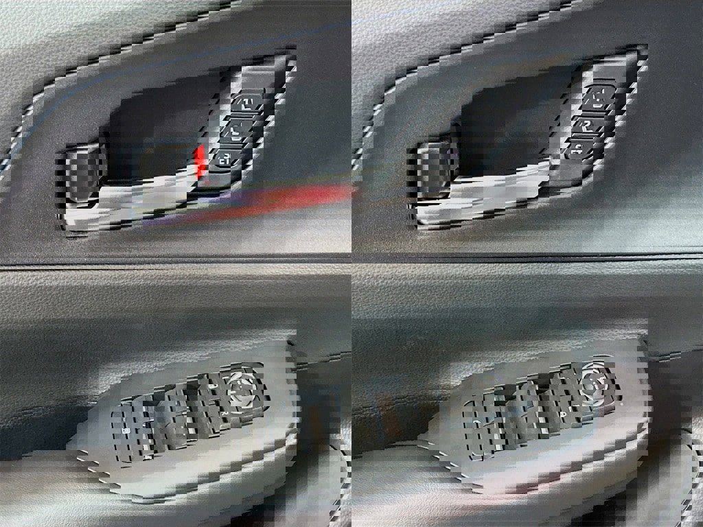 New 2026 Toyota Prius Plug-In Hybrid image 15