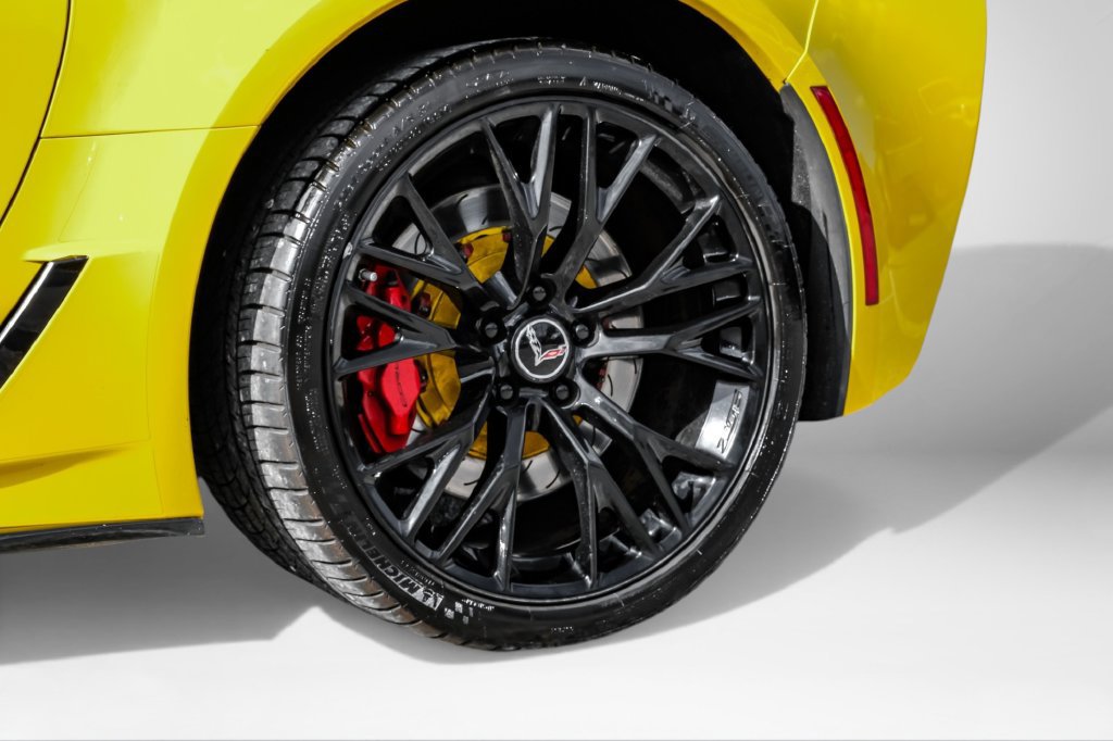 Used 2015 Chevrolet Corvette Z06 w/ 2LZ Preferred Equipment Group RWD image 63