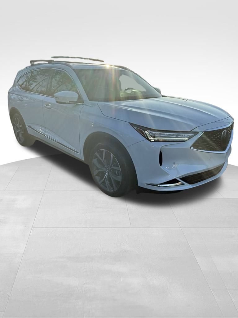 Used 2023 Acura MDX SH-AWD w/ Technology Package image 2