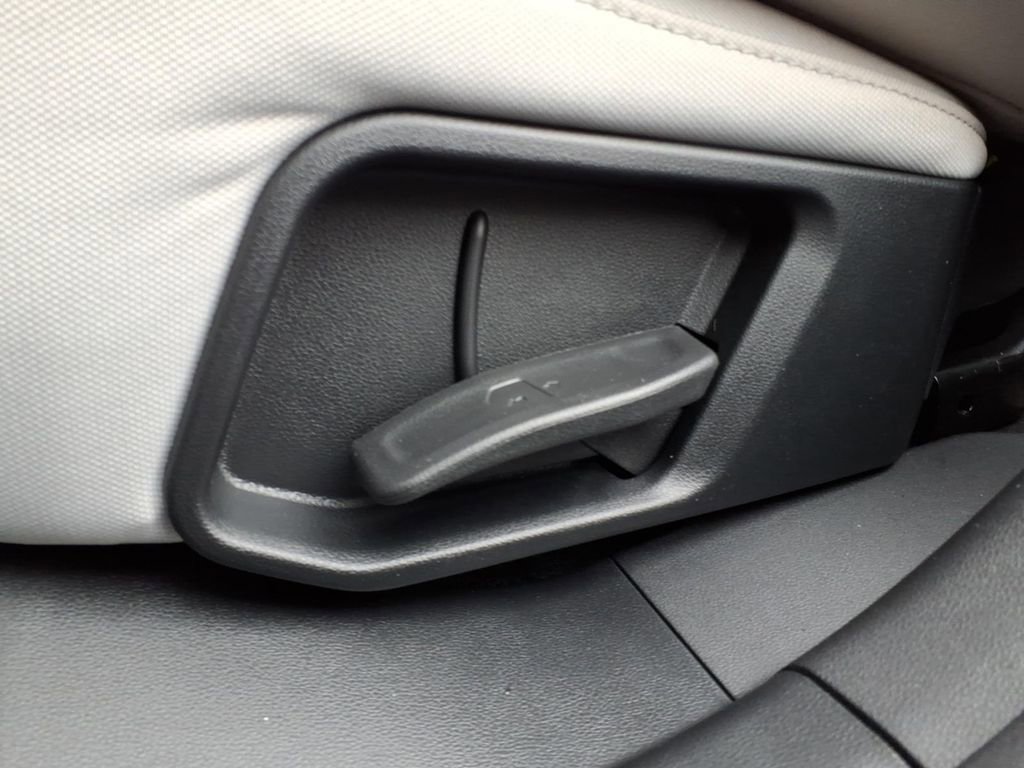 New 2026 Hyundai Tucson SE image 11