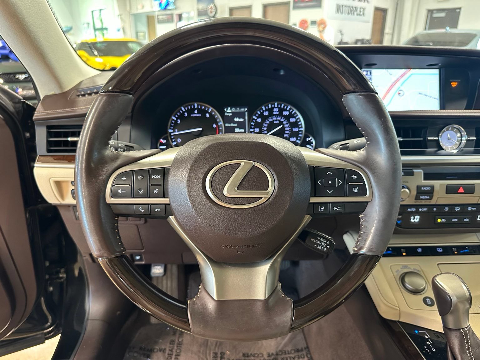 Used 2017 Lexus ES 350 FWD image 17
