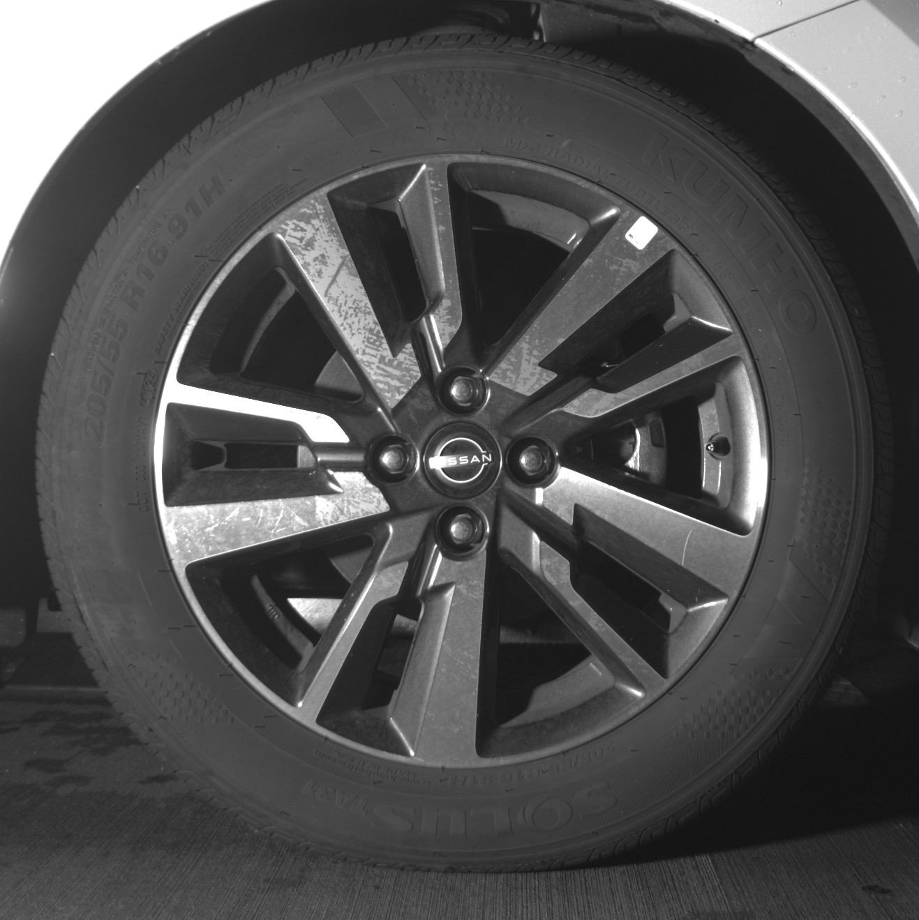 Used 2025 Nissan Versa SV image 13