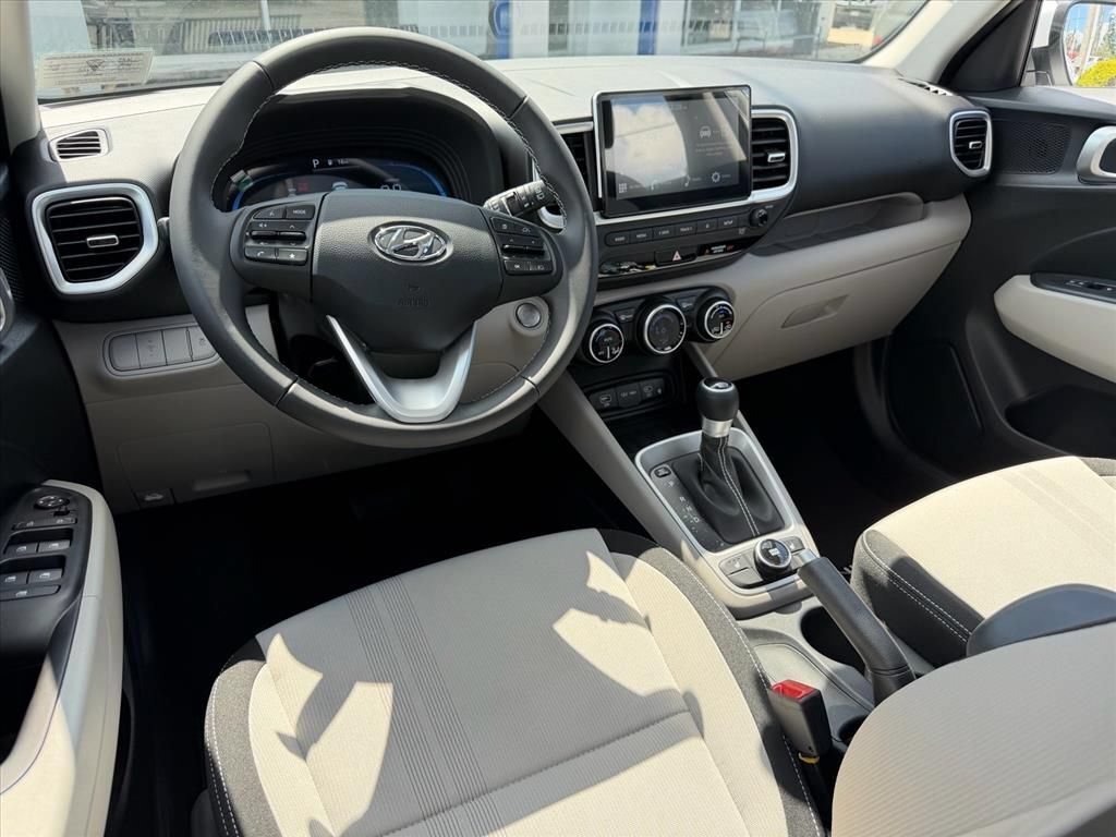 New 2026 Hyundai Venue SEL FWD image 7