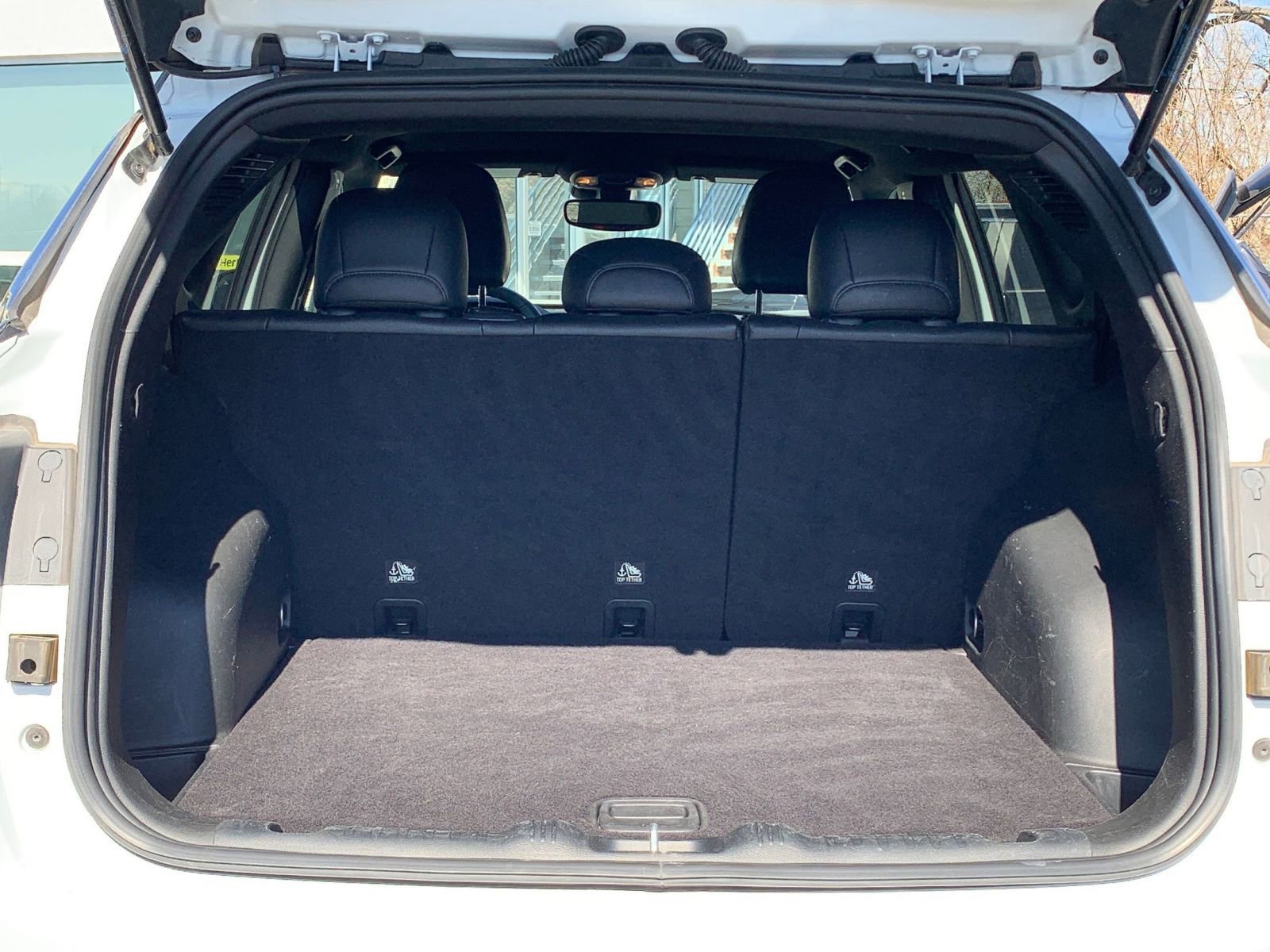 Used 2025 Jeep Compass Limited image 32