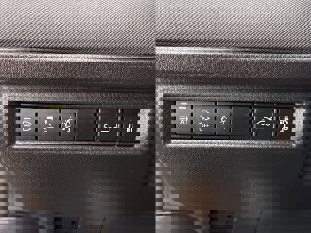 Used 2025 Toyota Camry LE image 25