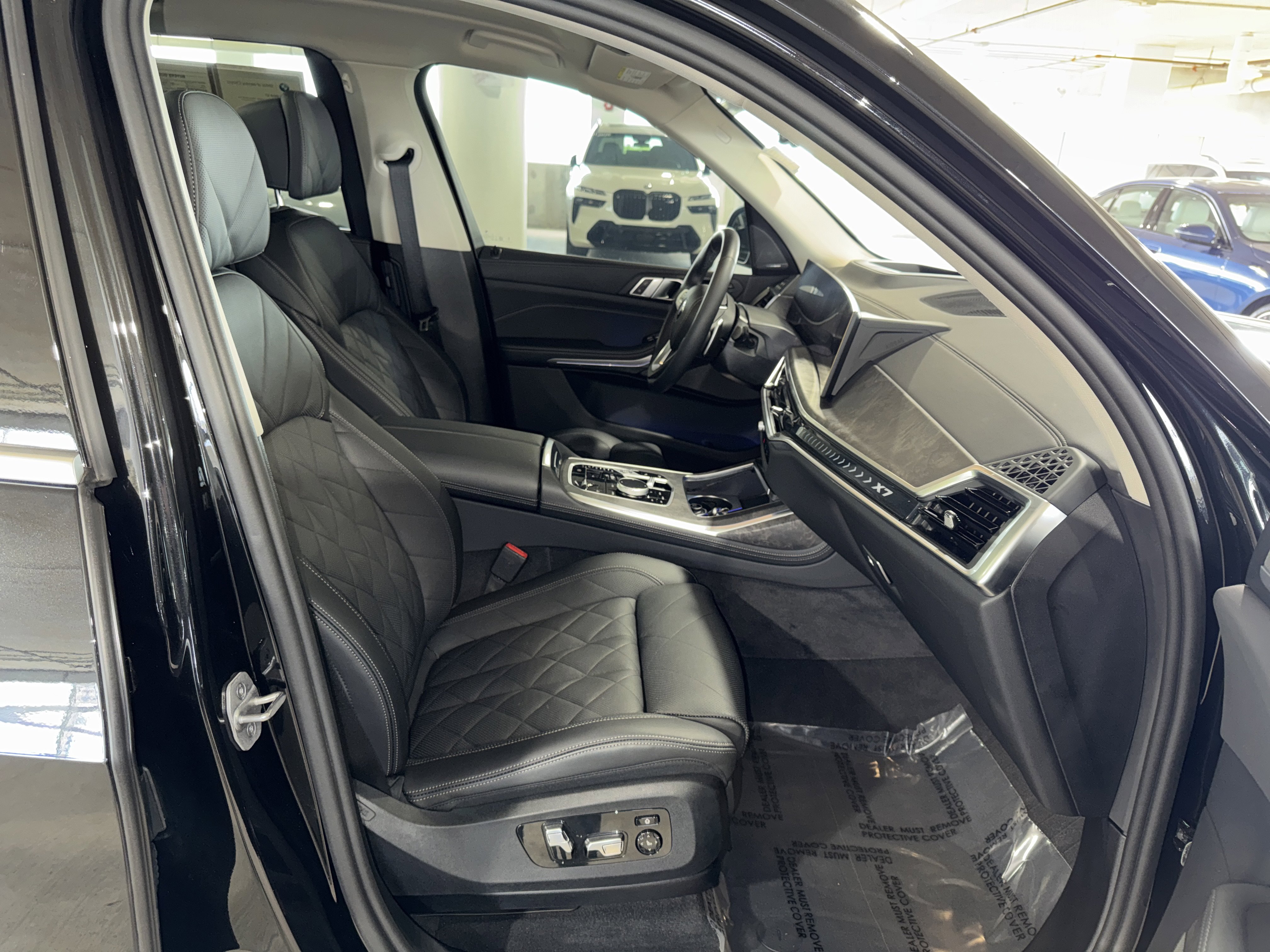 Certified 2025 BMW X7 xDrive40i image 10